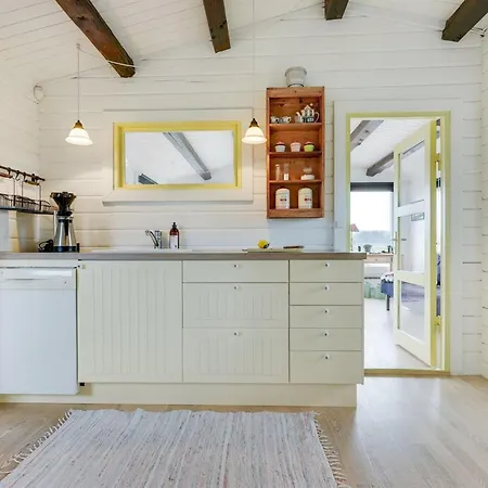 Semesterbostad Ylvie - 150m From The Sea By Interhome *