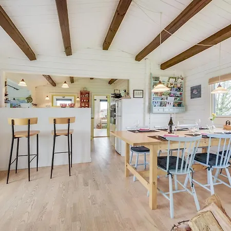 Ylvie - 150m From The Sea By Interhome Semesterbostad *